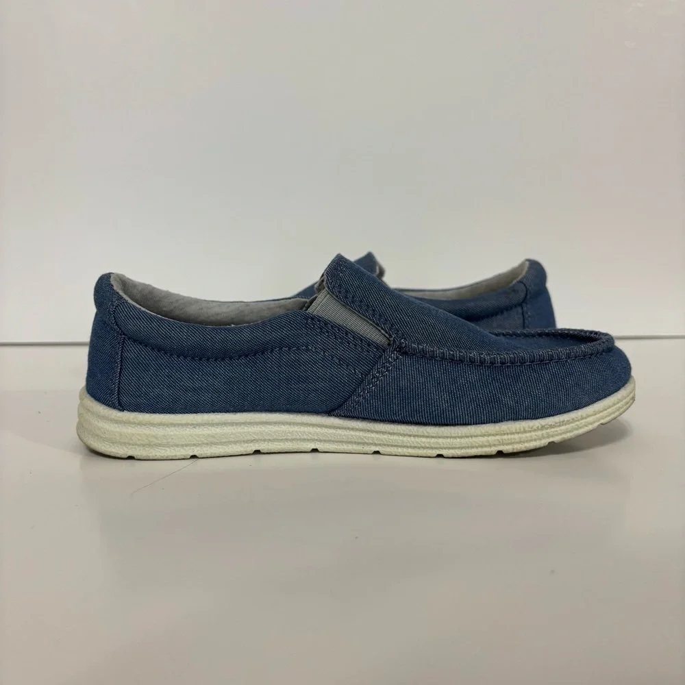 Cat & jack blue slip on shoes size 1